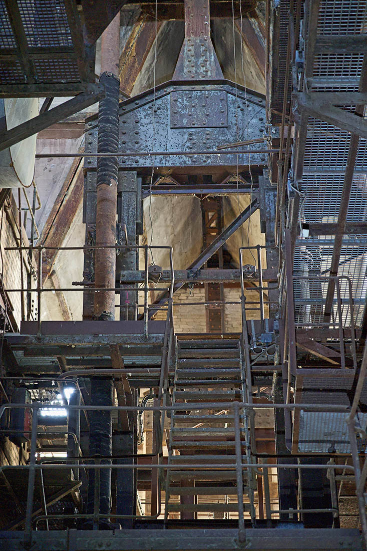 Stacks Image 219628